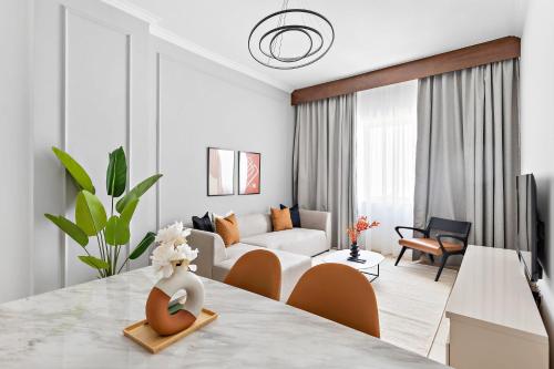 Silkhaus Modern Living Studio in Art Residence
