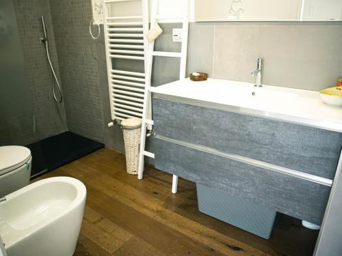 浴室, La Cicogna Maisonette in 薩韋納河畔聖拉扎羅