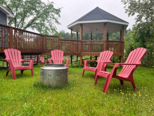 Chalet BIA - Au courant des 2 rivières (Chalet BIA - Au courant des 2 rivieres) in Laimridža (QC)