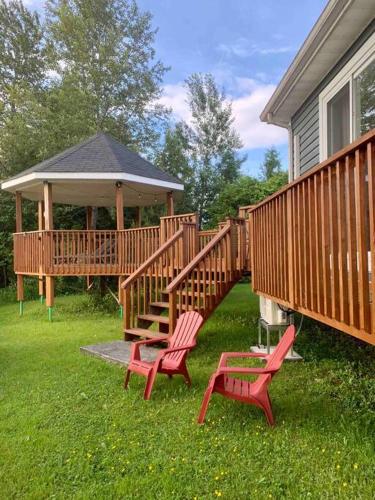 Chalet BIA - Au courant des 2 rivières (Chalet BIA - Au courant des 2 rivieres) in Laimridža (QC)