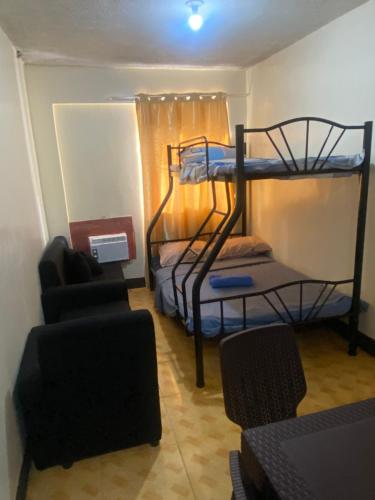 1 double bed, 1 twin bed