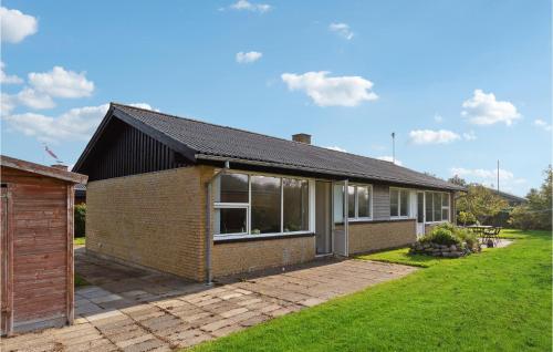 Awesome Home In Hjrring With Kitchen