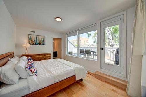 Luxury Penthouse 3Bedrooms 2Bathrooms Downtown Private Roof Terrace presented by TripMontreal in Southwest