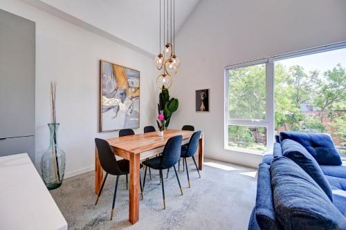 Luxury Penthouse 3Bedrooms 2Bathrooms Downtown Private Roof Terrace presented by TripMontreal in Southwest