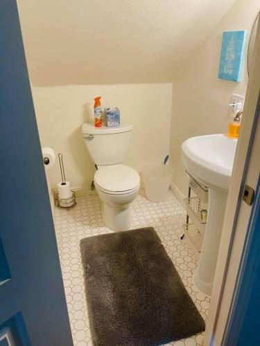 Surf City Beach Cottage in Huntington Beach, USA