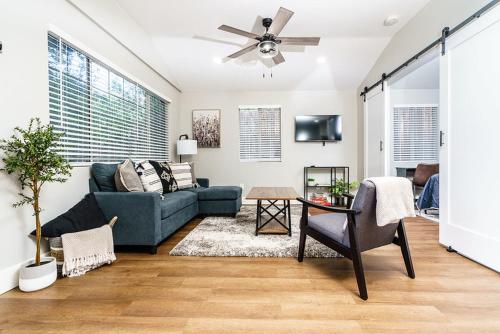 Entire 2 bedroom Pet Friendly Guest Cottage in 阿爾派恩 (CA)