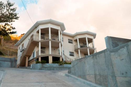 SkylineSuites Lost in Paradise - FA4
