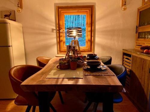 BATS CAVE HUT - Transylvania - Hot-Tub - Sauna in Salciua