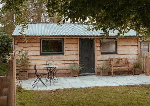 Rose Hideaway - Forest of Dean Cosy Cabin Retreat