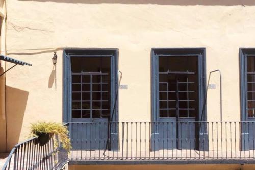 Estudio a una cuadra de la catedral in Puebla, Mexico