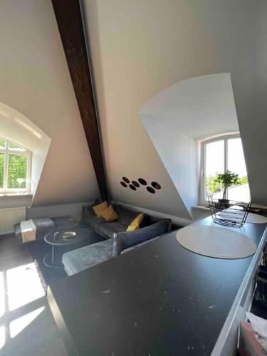 Konyha, Moderne Galerie-Wohnung! Zentral-A8-B17 WIFI in Gersthofen