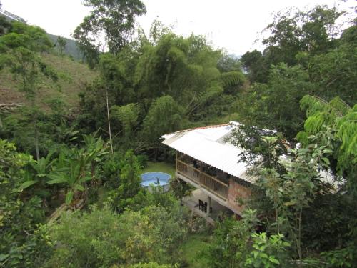 Alojamiento rural pájaros y flores