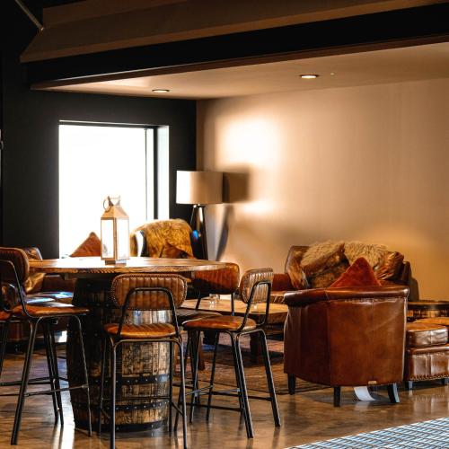 Bar/lounge, Glen Mhor Hotel in Inverness