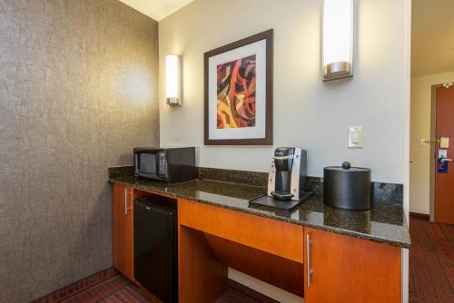 Holiday Inn Express Hotel & Suites Auburn, an IHG Hotel