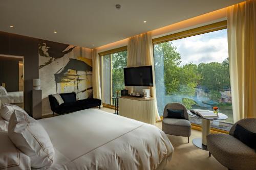 Prestige Double Room with View