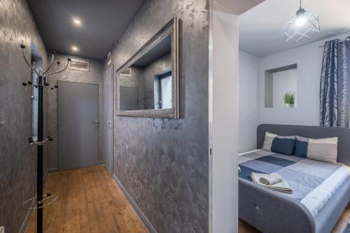 NEW Le coin bleu - Top center