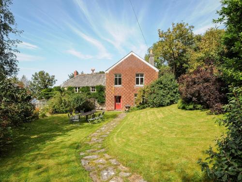 Carneadon Farmhouse