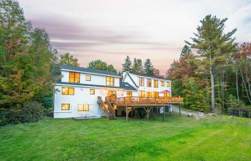 The Mansion-Rustic Contemporary W Hot Tub & Views