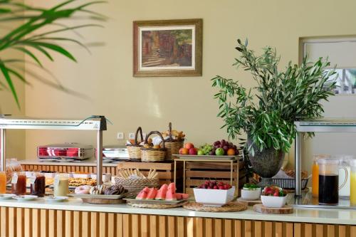 Aphrodite Hotel - image 9