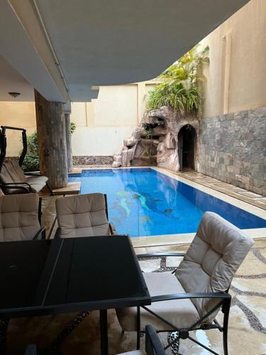 The GlassHouse Pool, Il Cairo