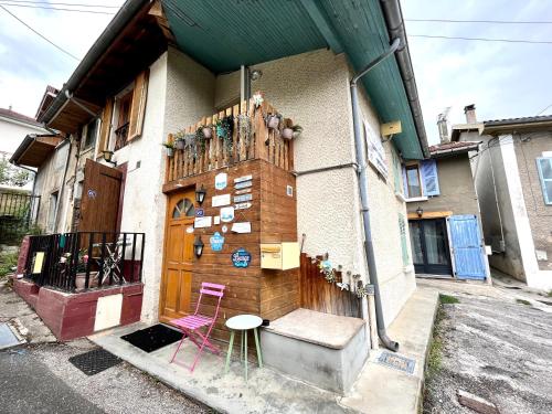 . Le Clocher, Studio duplex avec clim