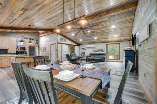 Riverfront Broken Bow Cabin with Private Hot Tub! in Broken Bow, USA