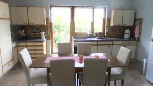 virtuve, Ferienwohnung Hochwald in Prosterath