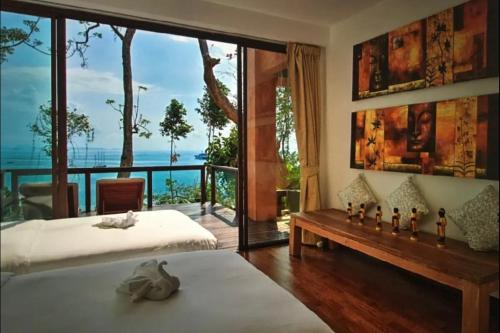 Baan Panwa Private Vacation Villae