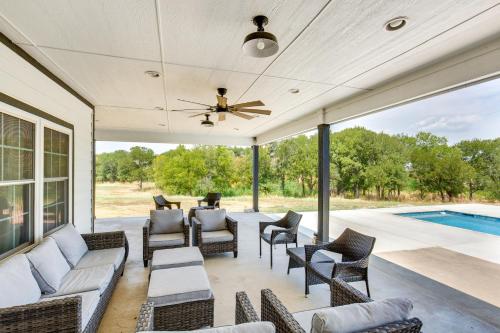 Spacious Wills Point Retreat with Pool and Pond! in Wills Point