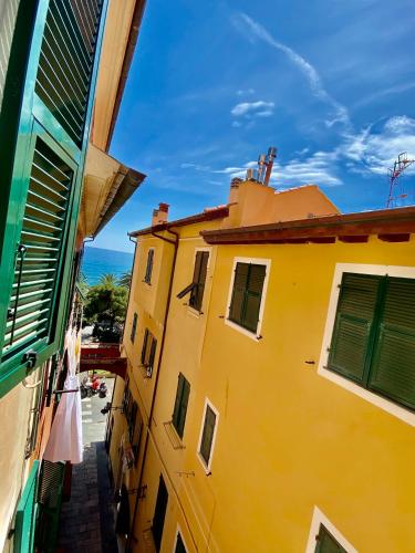Double or Twin Room with Side Sea View image 1