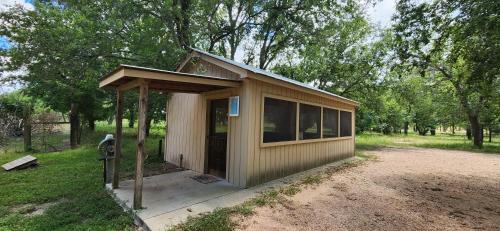 Olive Cabin - image 5