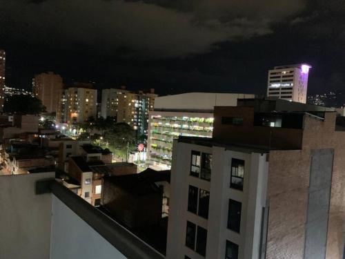 906. Apartamento cerca al sector de laureles, Medellín (fotografie 5)
