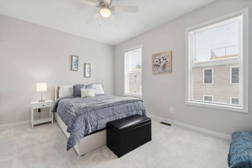Spacious 3Bedroom Duplex with Rooftop Deck! in Washington, USA