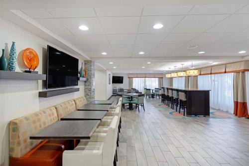 Best Western Plus Chicagoland - Countryside in Countryside, USA
