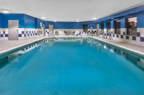 Hampton Inn Cincinnati Airport-North - image 2