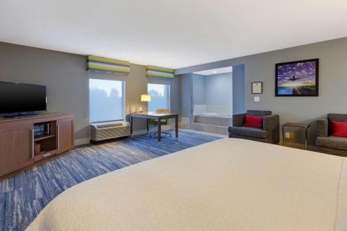 Hampton Inn By Hilton Cincinnati Airport-North