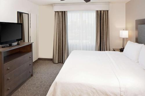 Homewood Suites By Hilton Dallas-Market Center