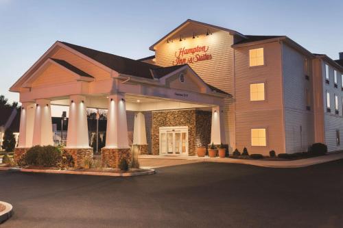 Hampton Inn & Suites Mystic