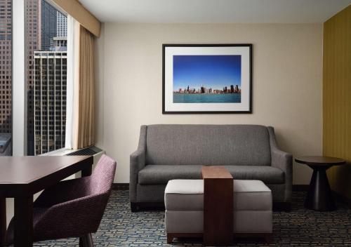 King Studio Suite image 4