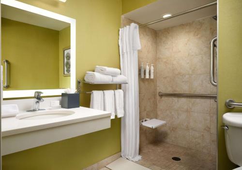 One-Bedroom King Suite room in Homewood Suites By Hilton Chicago Downtown - Magnificent Mile