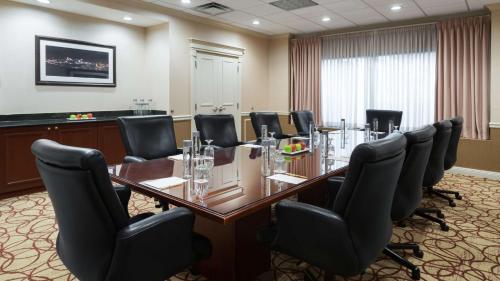 DoubleTree Suites By Hilton Hotel Cincinnati-Blue Ash