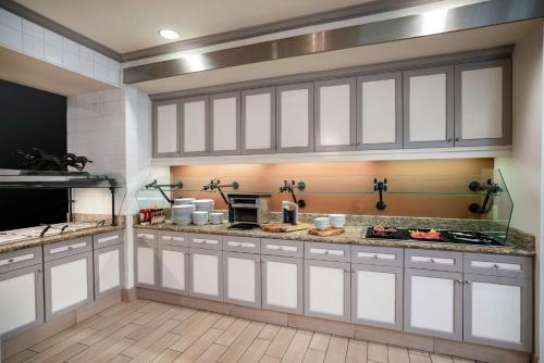 Hilton Garden Inn Louisville East - Hotel - Louisville