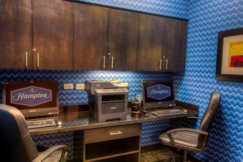 Hampton Inn Houston I-10 East TX - image 14
