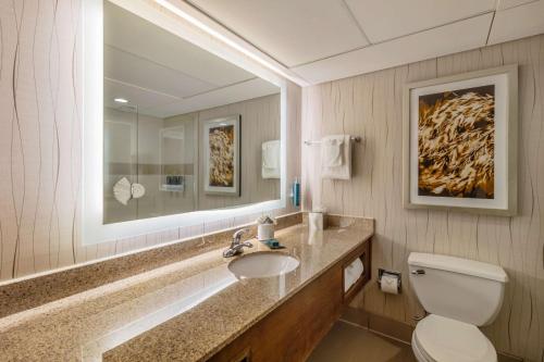 DoubleTree by Hilton Lawrence - image 8