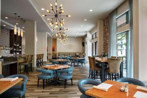 Hilton Garden Inn Mobile Downtown - image 12