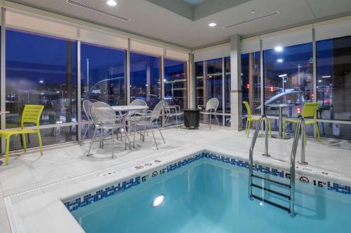 Home2 Suites Kansas City Downtown, Канзас-Сити (фото 10)