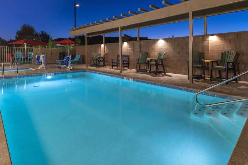 Home2 Suites by Hilton Kingman - image 12