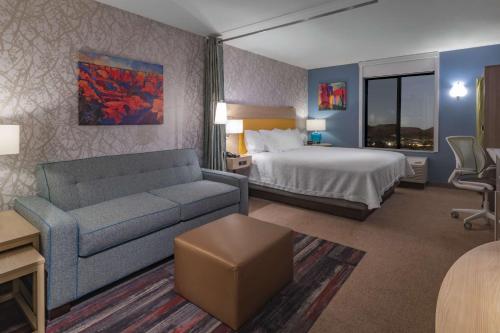 Home2 Suites by Hilton Kingman - image 3