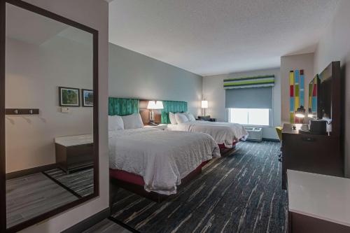 Hampton Inn Oak Grove Fort Campbell - image 6