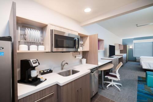 Home2 Suites By Hilton Brunswick - image 11